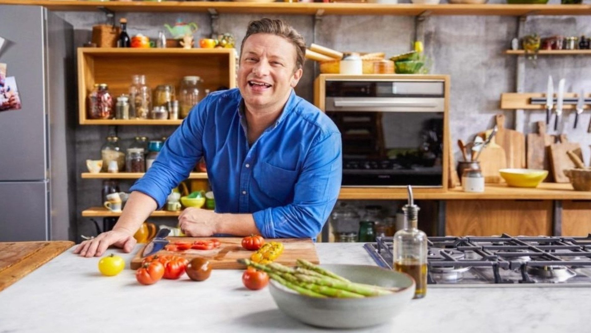 Jamie: Keep Cooking and Carry On Background