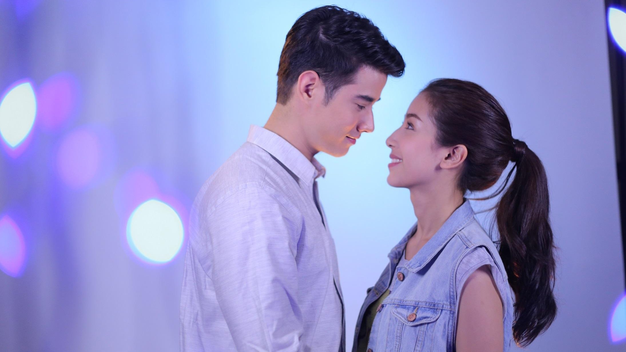 Two Spirits Love Background