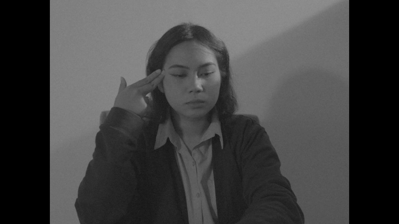 Jenuh Eksistensialisme Background