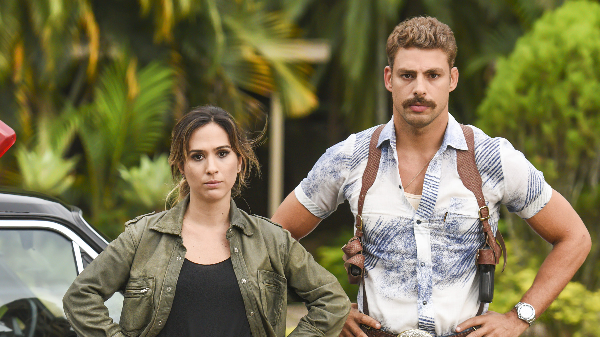 Uma Quase Dupla Background