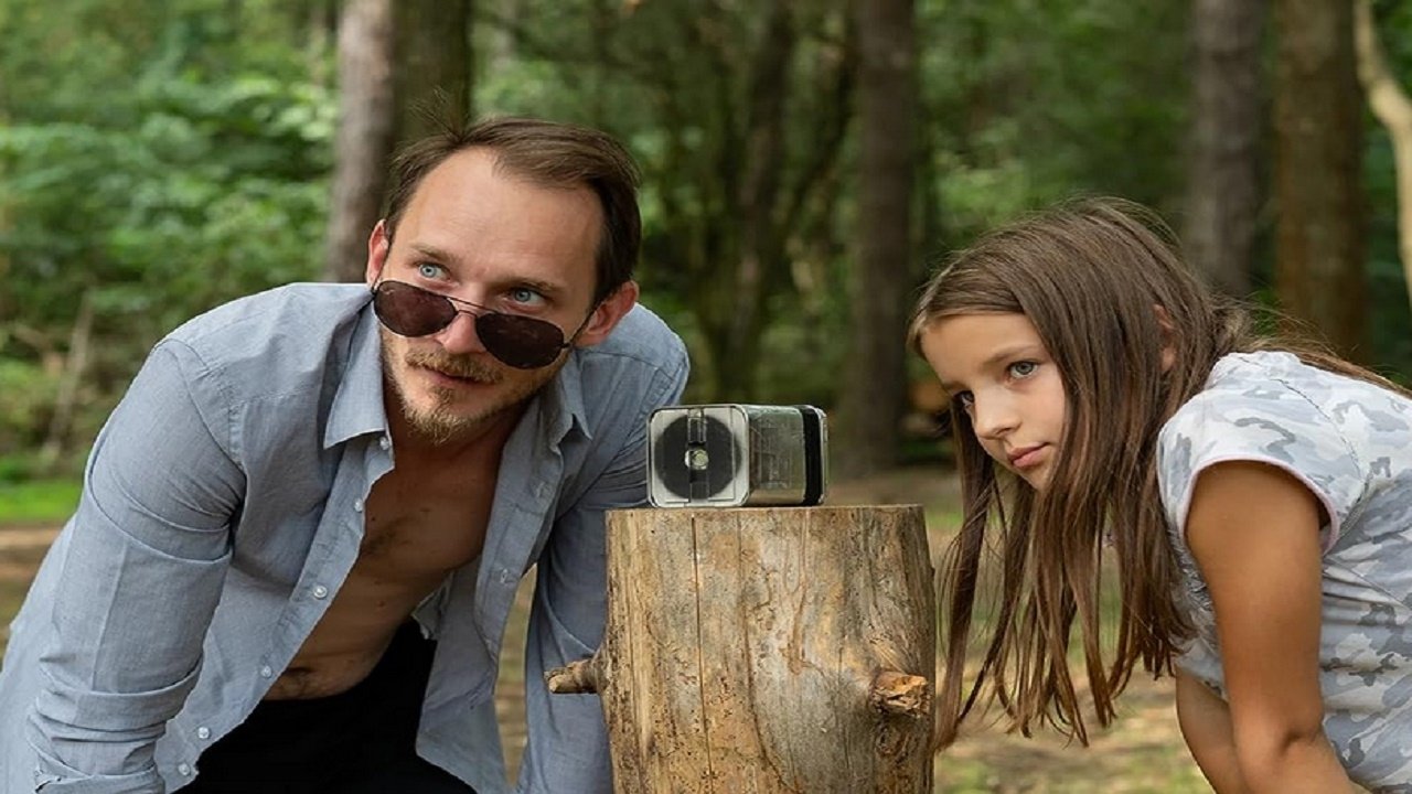 Supporting Actors Background