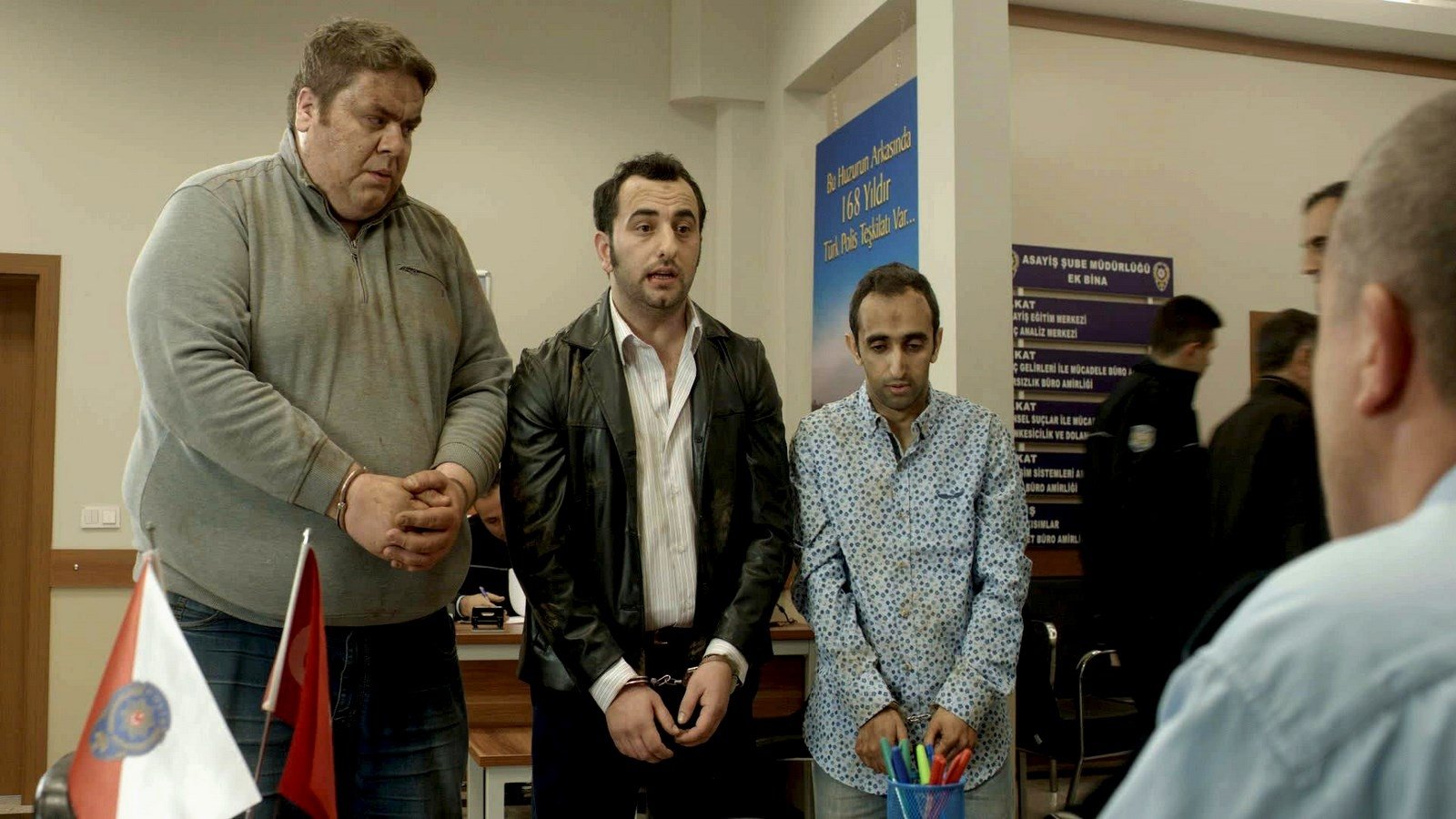 Ali Kundilli Background