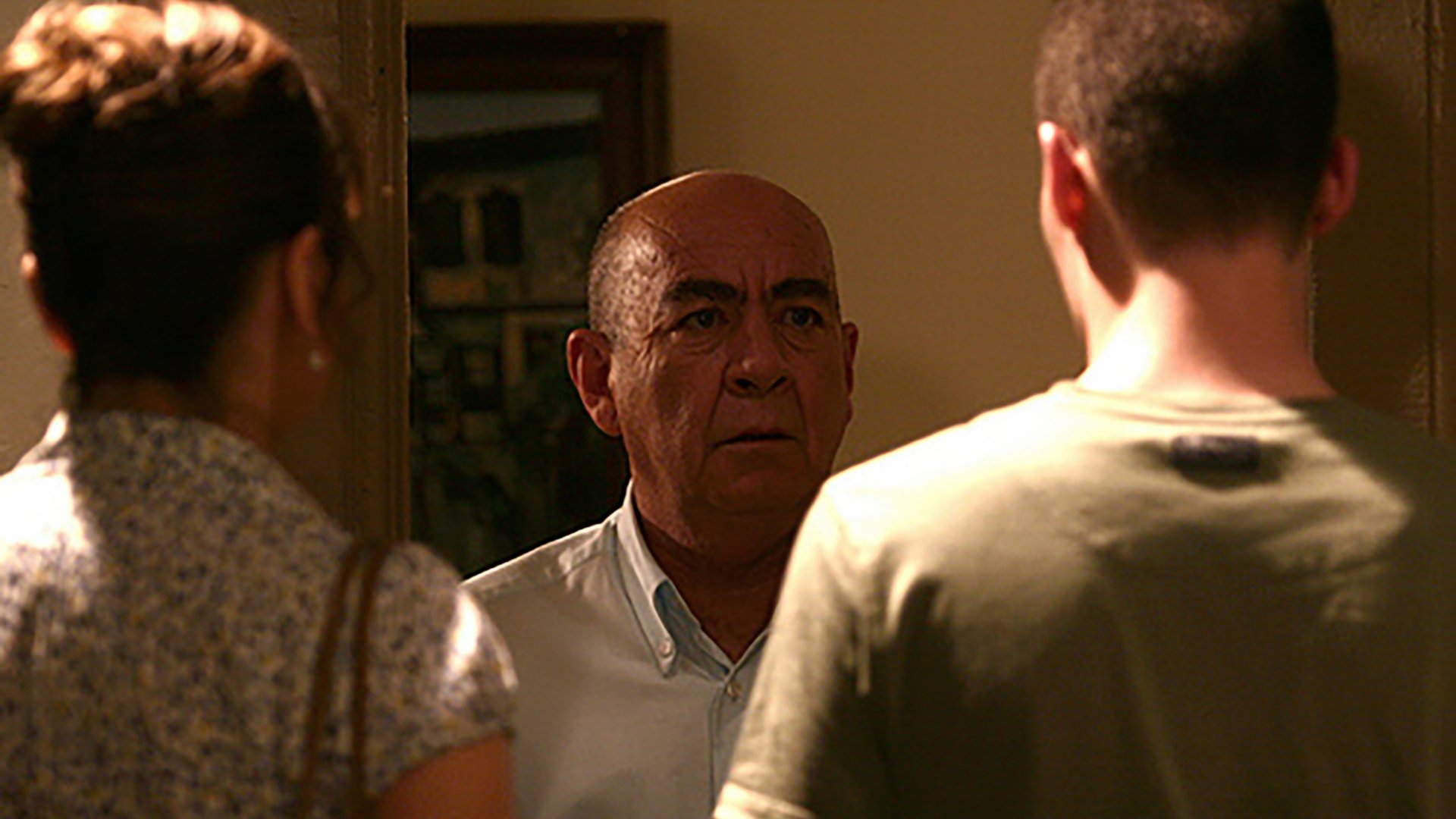 3 Apples Fell from the Sky Background